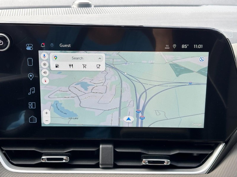 Chevrolet Equinox Vehicle Full-screen Gallery Image 16