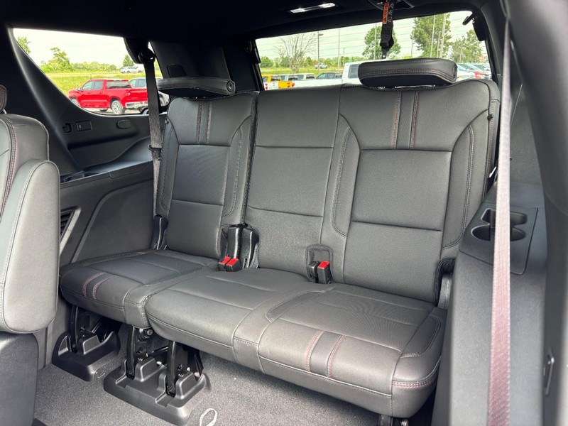 Chevrolet Tahoe Vehicle Full-screen Gallery Image 5