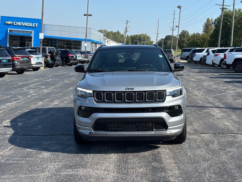 Jeep Compass Vehicle Full-screen Gallery Image 08