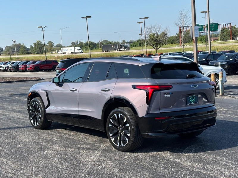 Chevrolet Blazer EV Vehicle Full-screen Gallery Image 03