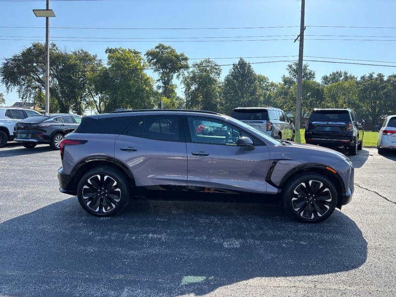 Chevrolet Blazer EV Vehicle Full-screen Gallery Image 06