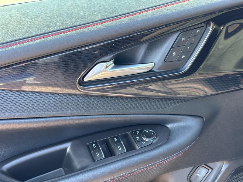 Chevrolet Blazer EV Vehicle Full-screen Gallery Image 16