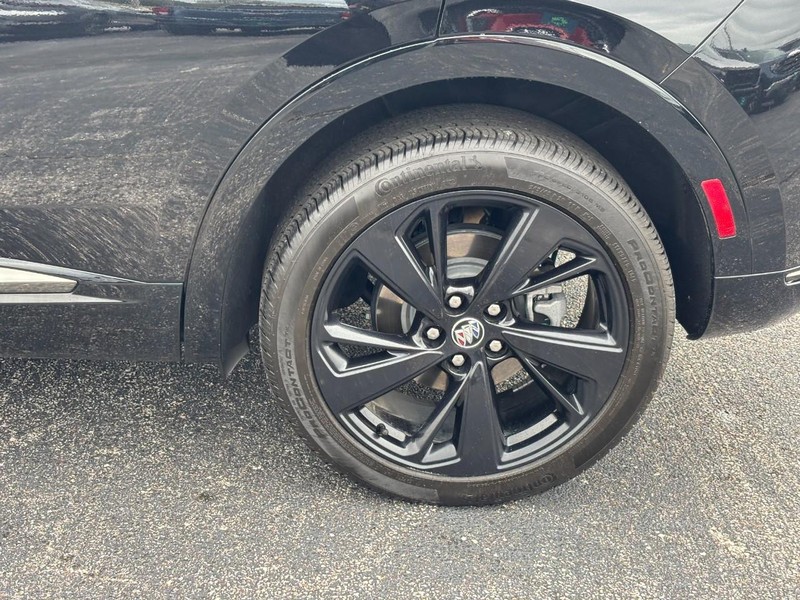Buick Envision Vehicle Full-screen Gallery Image 09