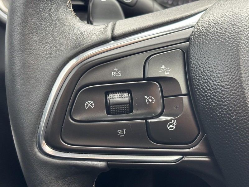 Buick Envision Vehicle Full-screen Gallery Image 17