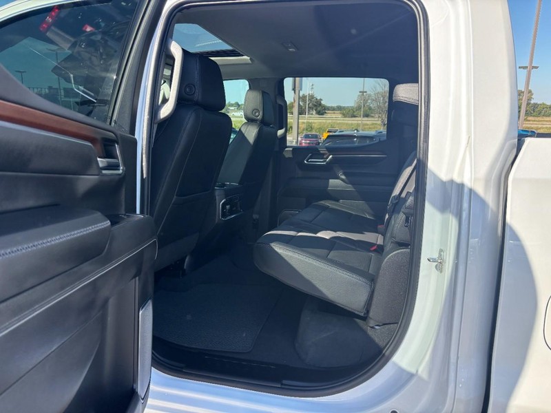 GMC Sierra 1500 Vehicle Full-screen Gallery Image 10