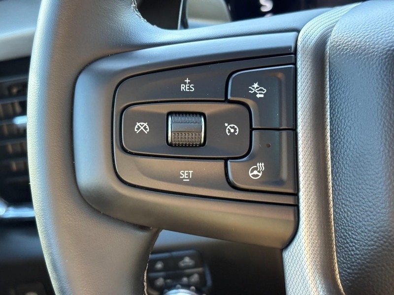 GMC Sierra 1500 Vehicle Full-screen Gallery Image 17