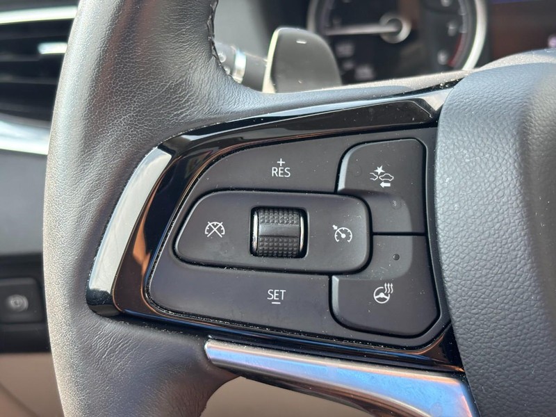 Buick Enclave Vehicle Full-screen Gallery Image 20