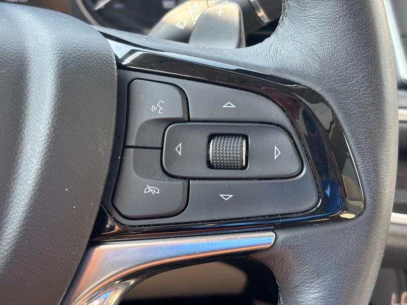 Buick Enclave Vehicle Full-screen Gallery Image 21
