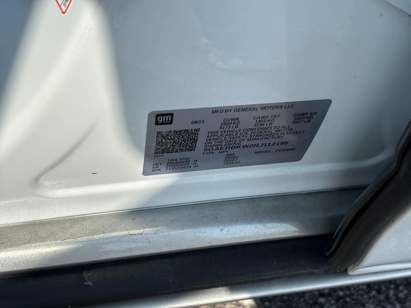 Buick Enclave Vehicle Full-screen Gallery Image 26