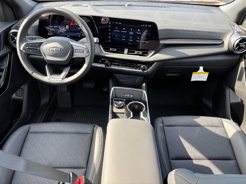 Chevrolet Equinox Vehicle Full-screen Gallery Image 6