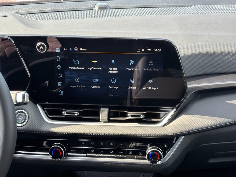 Chevrolet Equinox Vehicle Full-screen Gallery Image 8