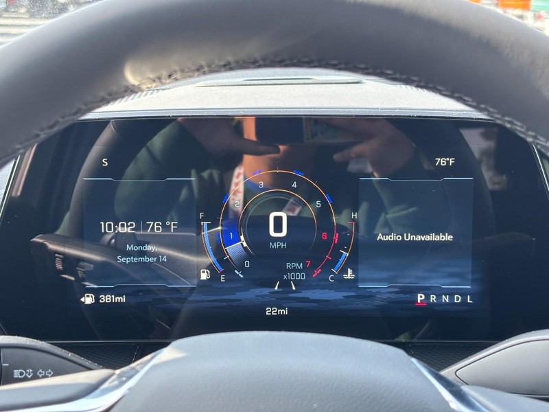 Chevrolet Equinox Vehicle Full-screen Gallery Image 14