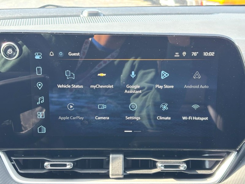 Chevrolet Equinox Vehicle Full-screen Gallery Image 15