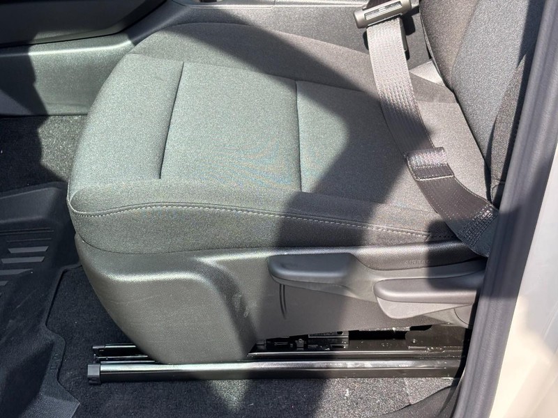 Chevrolet Colorado Vehicle Full-screen Gallery Image 10