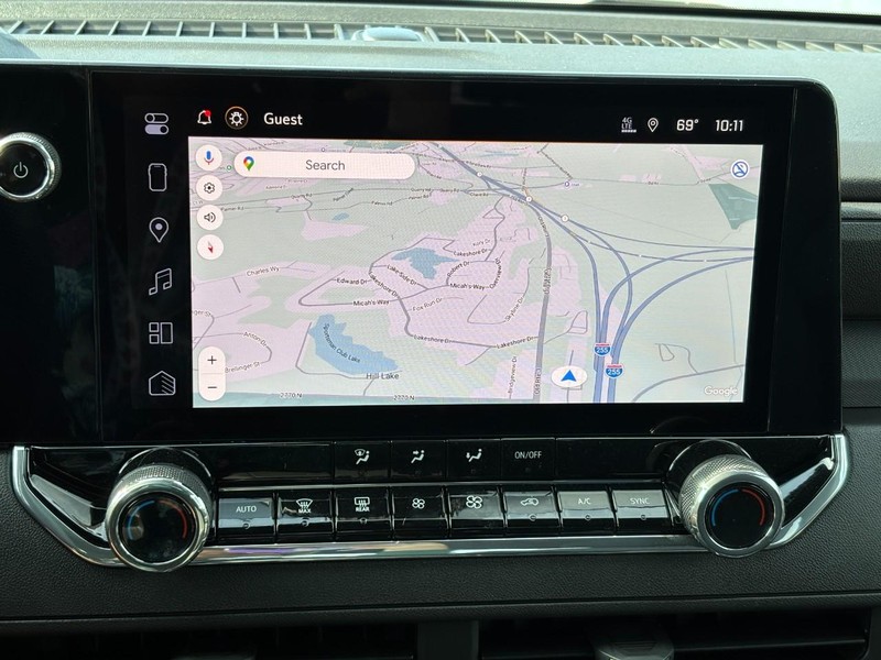 Chevrolet Colorado Vehicle Full-screen Gallery Image 16