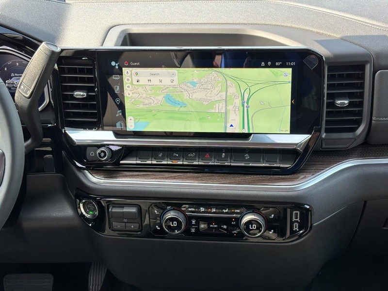 Chevrolet Silverado 2500HD Vehicle Full-screen Gallery Image 8
