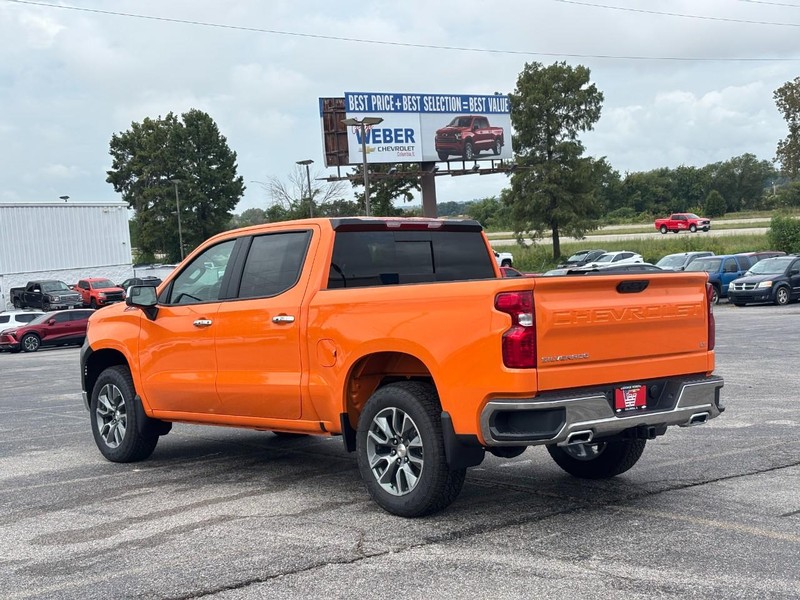 Chevrolet Silverado 1500 Vehicle Full-screen Gallery Image 3