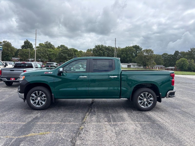 Chevrolet Silverado 1500 Vehicle Full-screen Gallery Image 2