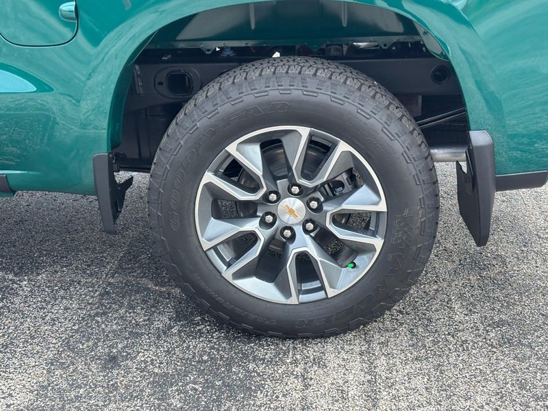 Chevrolet Silverado 1500 Vehicle Full-screen Gallery Image 4