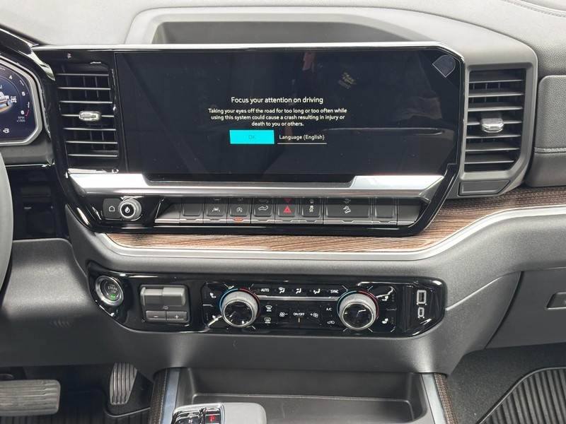 Chevrolet Silverado 1500 Vehicle Full-screen Gallery Image 8