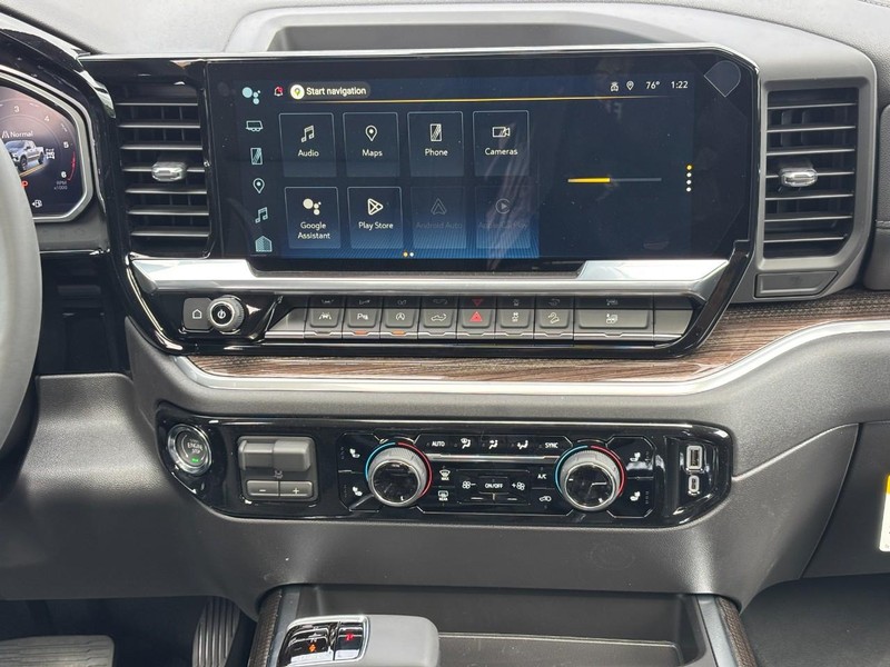 Chevrolet Silverado 1500 Vehicle Full-screen Gallery Image 9