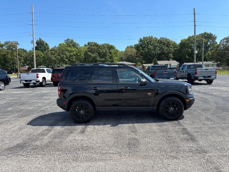 Ford Bronco Sport Vehicle Full-screen Gallery Image 06
