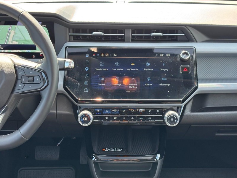Chevrolet Bolt Vehicle Full-screen Gallery Image 14