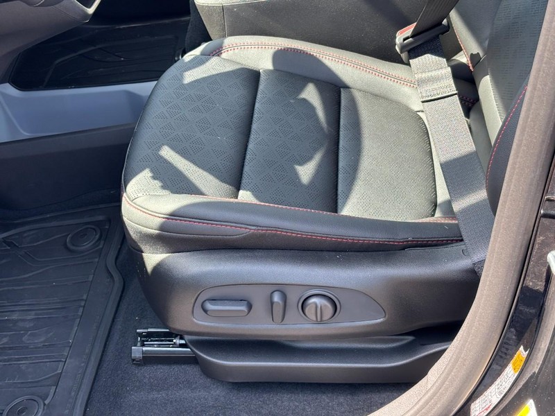 Chevrolet Bolt Vehicle Full-screen Gallery Image 16