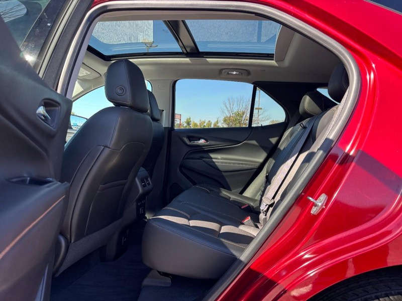Chevrolet Equinox Vehicle Full-screen Gallery Image 10