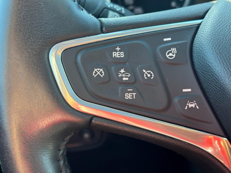 Chevrolet Equinox Vehicle Full-screen Gallery Image 17