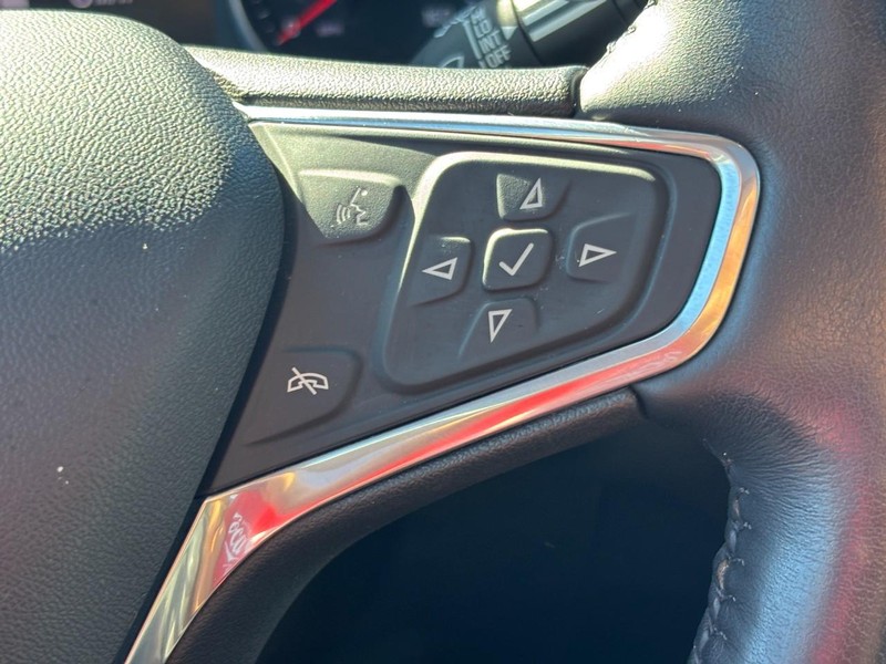 Chevrolet Equinox Vehicle Full-screen Gallery Image 18