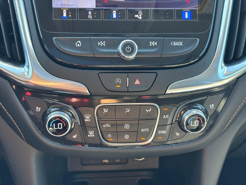 Chevrolet Equinox Vehicle Full-screen Gallery Image 23