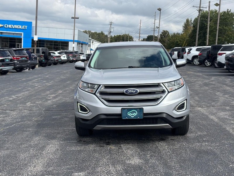 Ford Edge Vehicle Full-screen Gallery Image 08