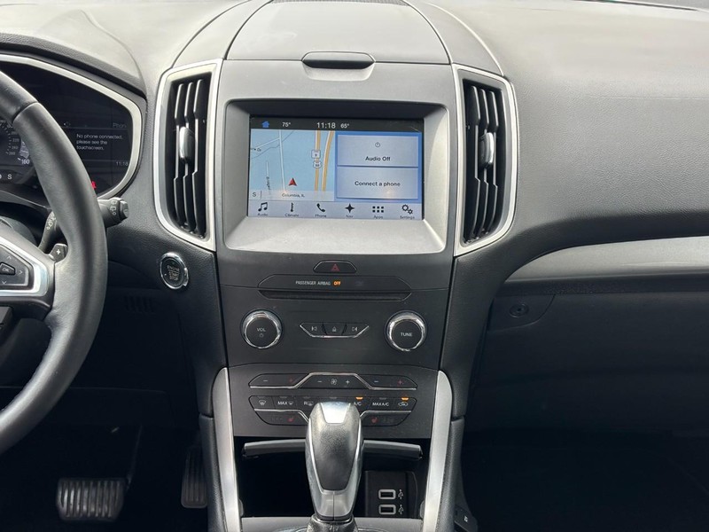 Ford Edge Vehicle Full-screen Gallery Image 13