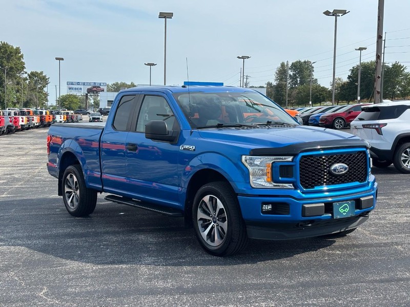 Ford F-150 Vehicle Full-screen Gallery Image 07
