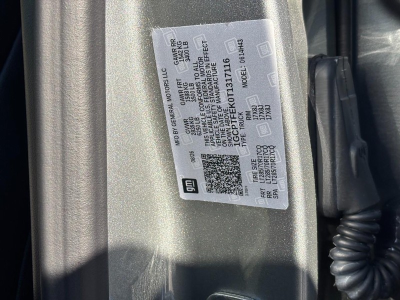 Chevrolet Colorado Vehicle Full-screen Gallery Image 18