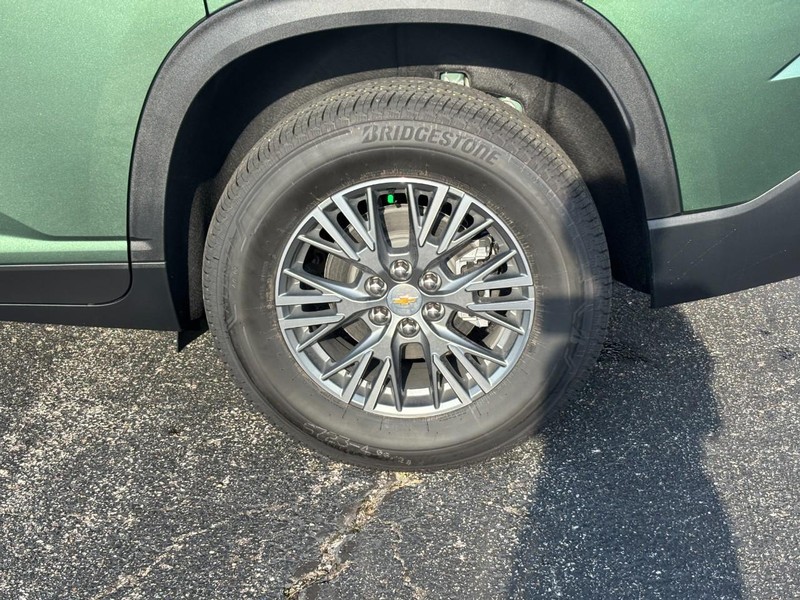Chevrolet Traverse Vehicle Full-screen Gallery Image 4