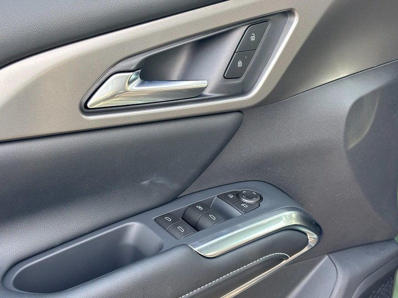Chevrolet Traverse Vehicle Full-screen Gallery Image 12