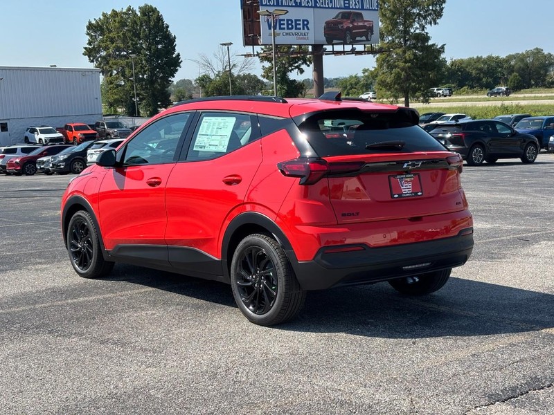 Chevrolet Bolt Vehicle Full-screen Gallery Image 3