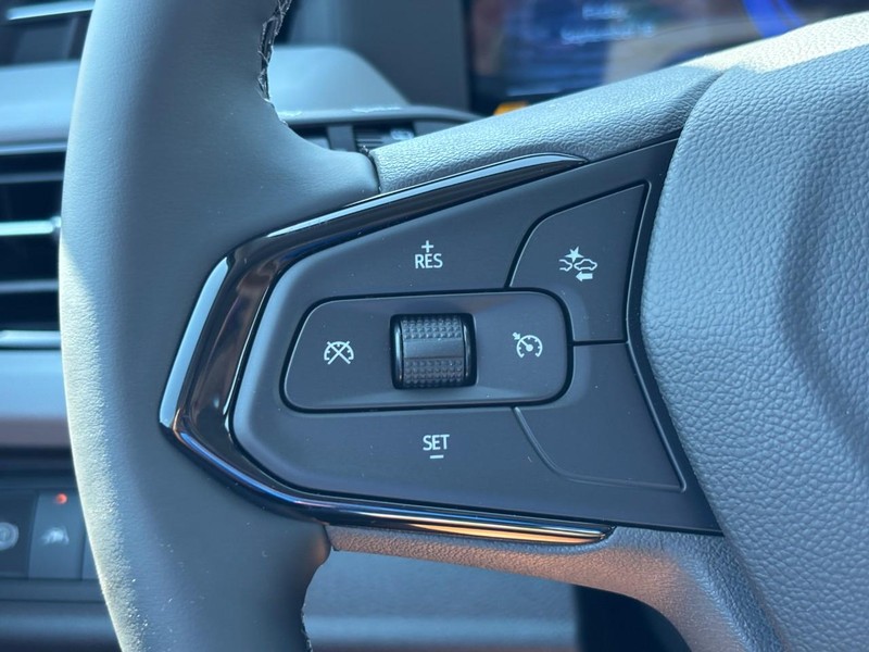 Chevrolet Bolt Vehicle Full-screen Gallery Image 12