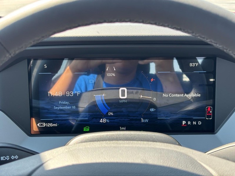 Chevrolet Bolt Vehicle Full-screen Gallery Image 14