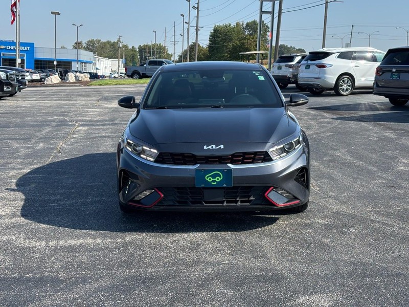 Kia Forte Vehicle Full-screen Gallery Image 08