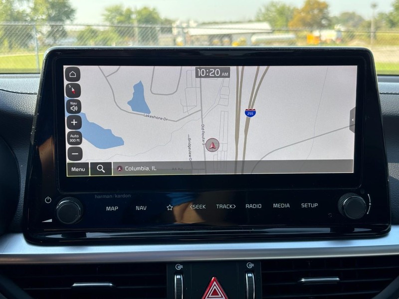 Kia Forte Vehicle Full-screen Gallery Image 21