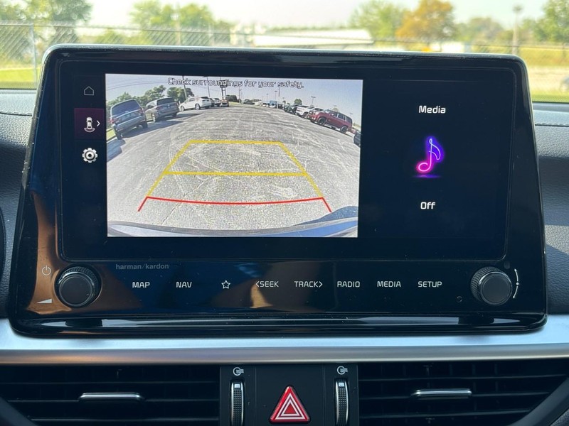 Kia Forte Vehicle Full-screen Gallery Image 22