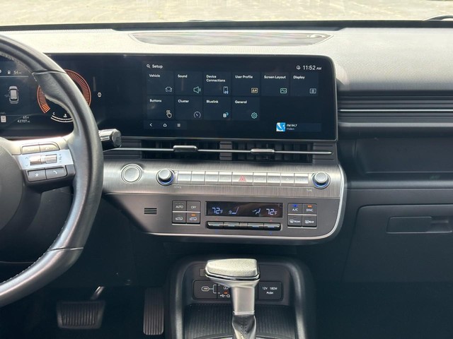 2025 Hyundai Kona SEL - Photo 13