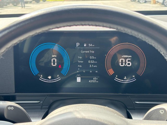 2025 Hyundai Kona SEL - Photo 19