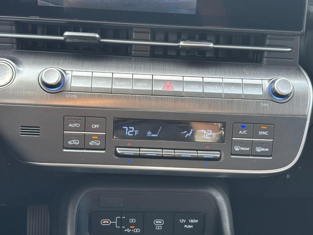 2025 Hyundai Kona SEL - Photo 22