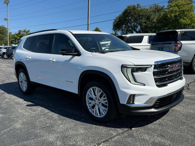 GMC Acadia Vehicle Full-screen Gallery Image 08
