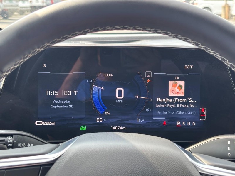 Chevrolet Equinox EV Vehicle Full-screen Gallery Image 19