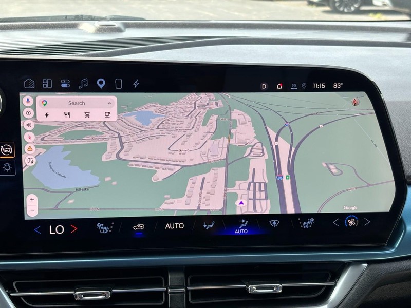 Chevrolet Equinox EV Vehicle Full-screen Gallery Image 21